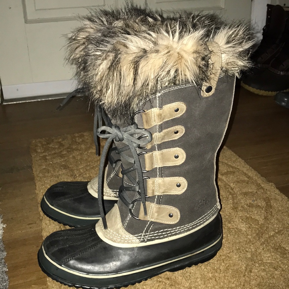 Joan of Arctic Sorel boots